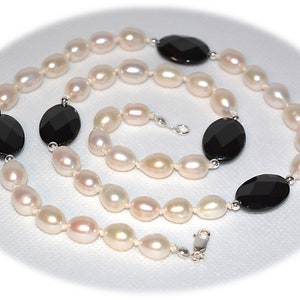 Gorgeous Natural Black Onyx and Pearl Necklace by Jama Studio, Black Onyx and Pearl Jewelry, One of a Kind, Unique Gift for Her