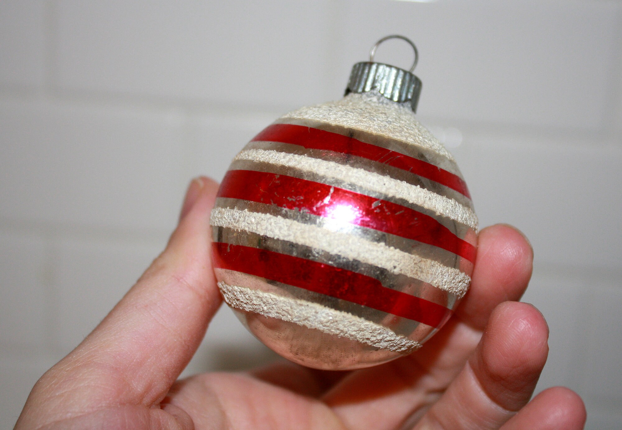 Three Vintage Christmas Tree Ornament Bulbs 1950s Red Gold Etsy