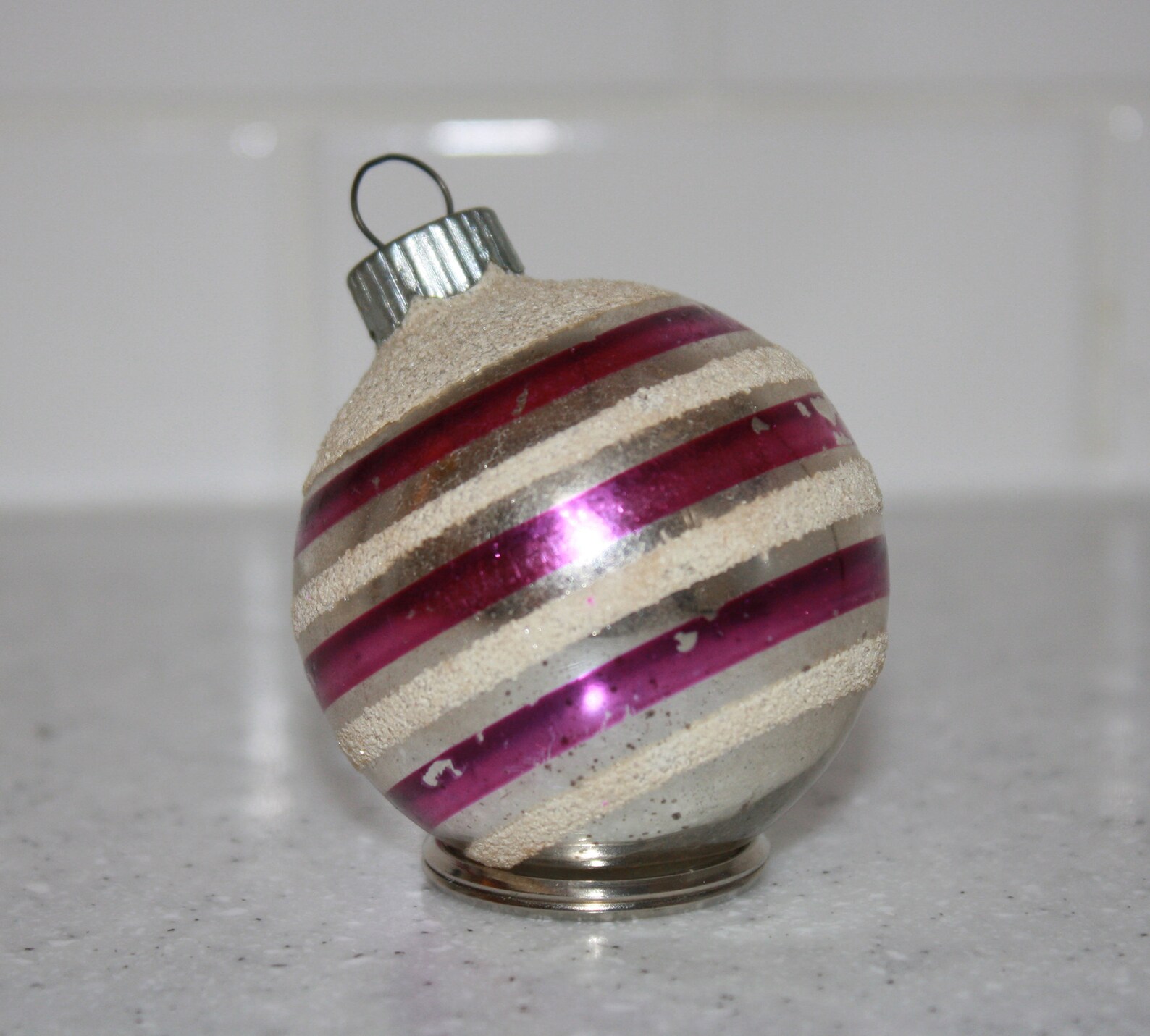 Three Vintage Christmas Tree Ornament Bulbs 1950s Red Gold Etsy