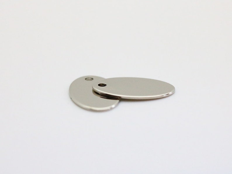 Stamping Coin Pendant Silver Oval Disc Pendant 15x9mm Rhodium Plated Oval Disc PKS18 Brass Oval Blank Tag 1 hole Oval Charm 20pcs