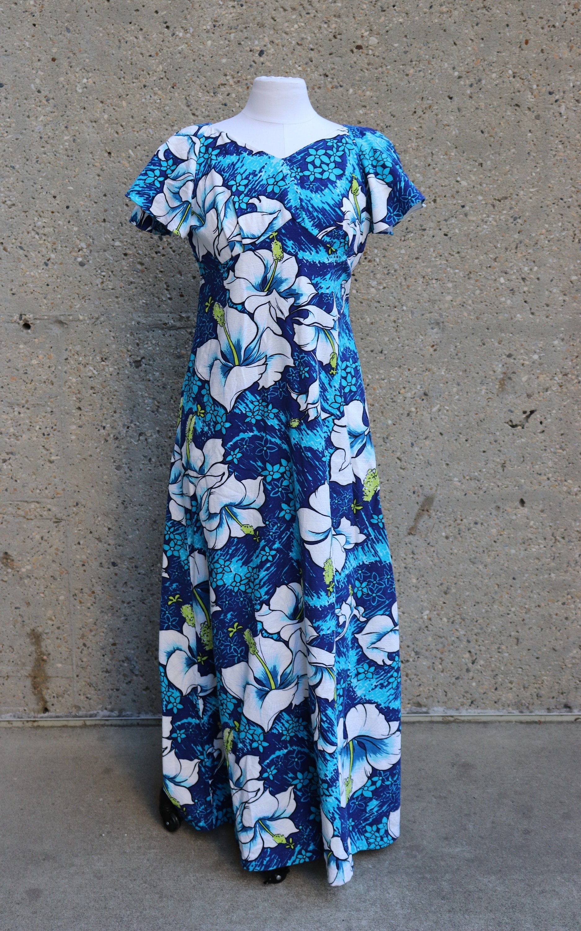 Mamo Howell - Etsy Canada