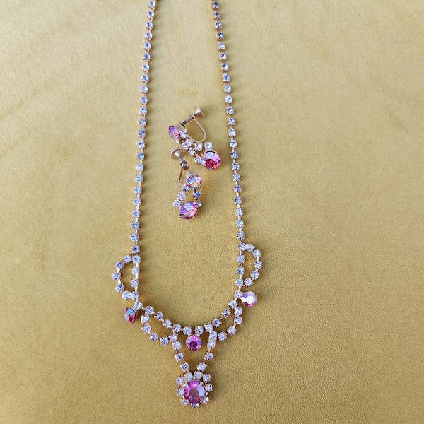 vintage1950s pink rhinestone set, necklace and earrings