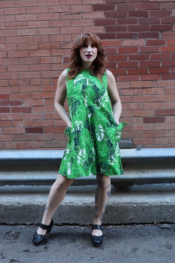 1960s Hawaiian Barkcloth Tent Dress | S-M