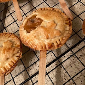 Seasonal Pie Pops pie pops. pie on a stick. hand pie. spring treats. pie treats. Sweet Potato Pie- Party Favors-Wedding Favor