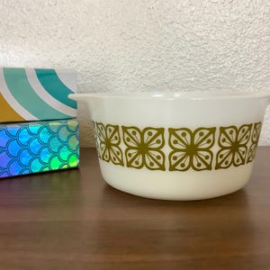 Pyrex Verde Vintage Quadrado Flores Verdes 473