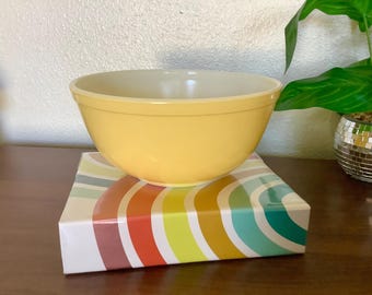 Vintage Pyrex Pale Yellow 403 2 1/2 QT Town and Country Rührschüssel