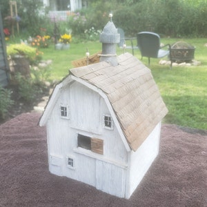 Birdhouse - White Hip Roof Barn