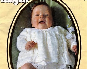 Jas of jasje, breipatroon baby, borstomvang 16 tot 19 inch, dubbele breiwol, pdf direct downloaden, breien voor baby's