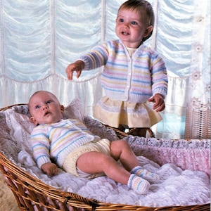 Modello per maglia per neonati, cardigan e scarpine, taglia da 16 a 23 pollici, filato doppio per maglia o lana, download immediato in PDF