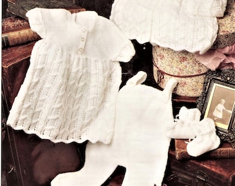 Modèle de tricot bébé, robe, veste, salopette, chaussons, taille 16 à 22 pouces poitrine, double tricot, téléchargement immédiat pdf
