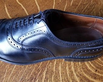 BARELY Worn Allen Edmonds Strands, in Black European  display picture 3