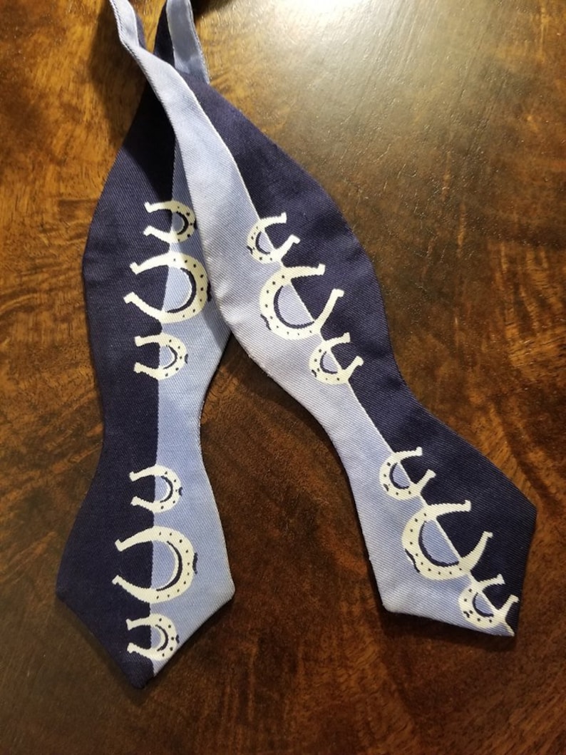 SWINGIN/' Vintage Kentucky Derby bow tie