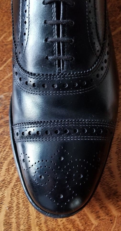 BARELY Worn Allen Edmonds Strands, in Black European 