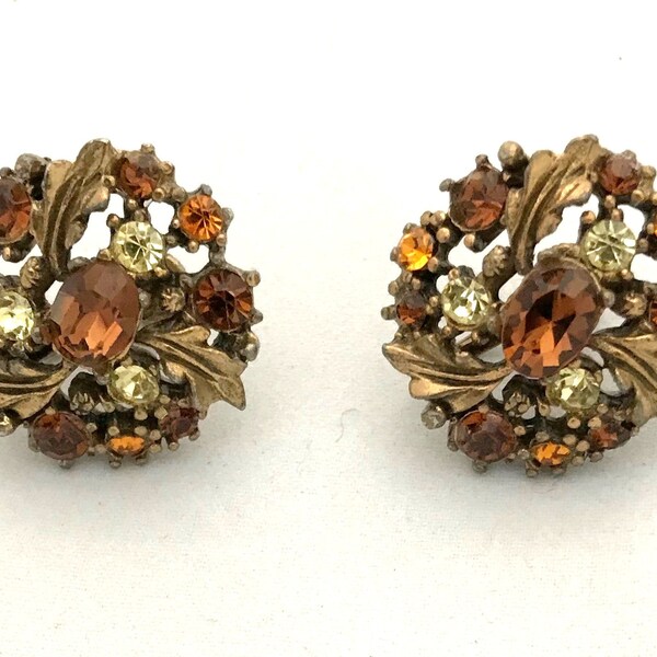 1940s  Lisner hallmarked amber rhinestone screw-back earrings