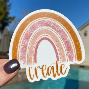 ¡Crea una pegatina de color boho arco iris, hecha de vinilo grueso y duradero que es apto para lavavajillas y resistente a la intemperie para tazas, automóviles, computadoras portátiles y más!