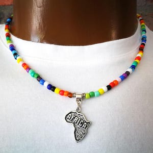 Collar con mapa de África - Collar africano para hombre - Collar con colgante africano para hombre - Collar étnico africano - Collar con colgante de cuentas africanas
