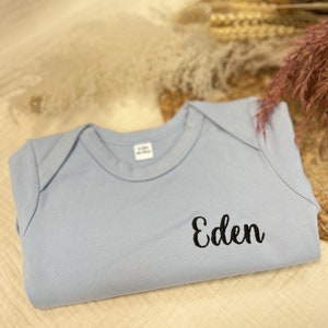 Natural EMBROIDERED baby bodysuit to personalize with the first name of your choice image 5