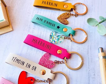 Faux leather keychain with heart, customizable in your choice of color - perfect for godmother, wedding, birthday, christening, birth, teacher, dad