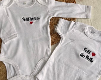 BESTICKTER Baby-Body zum Personalisieren mit dem Vornamen Ihrer Wahl