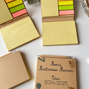 Coffret Post-it à personnaliser avec le Texte/Prénom de votre choix - Merci maîtresse maître nounou atsem Fleurs remerciement image 4