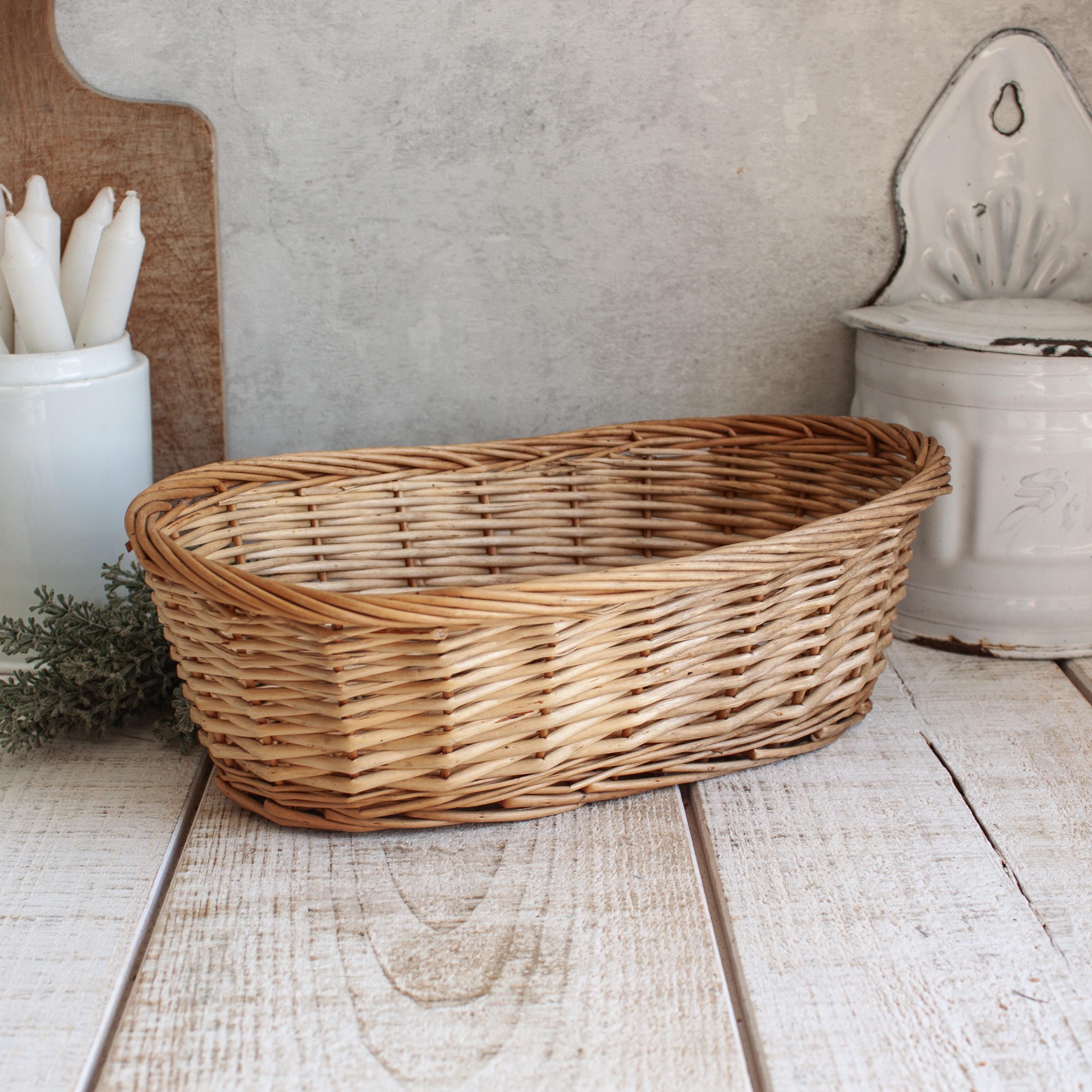 北欧製 籐製楕円形バスケット ナチュラルカラーの小さな楕円形の
