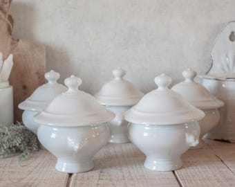 1 Vintage French TRADITIONS DE FRANCE Lion Head White Porcelain Soup Bowl with lid