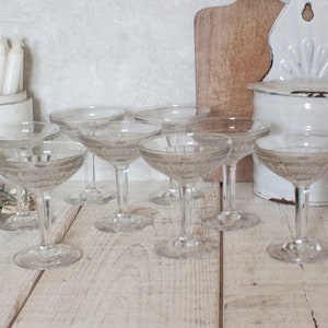 Set of 8 Vintage French Clear Glass Bistrot Glasses image 3