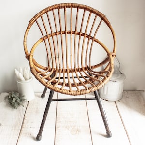 Kindersessel aus Rattan mit Metallgestell