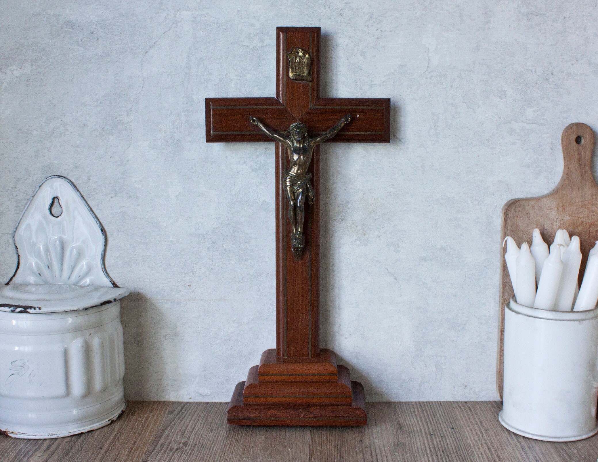 Croix de Jésus Vintage en Bois