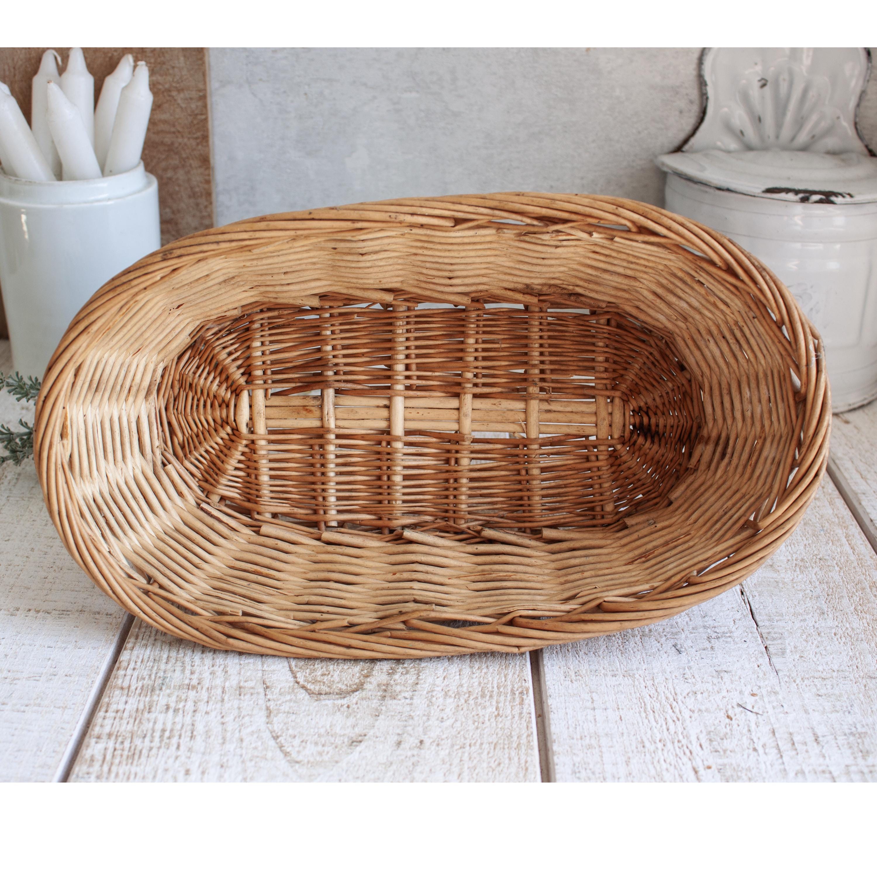 ナチュラルカラーの小さな楕円形のヴィンテージ籐バスケット - Etsy 日本