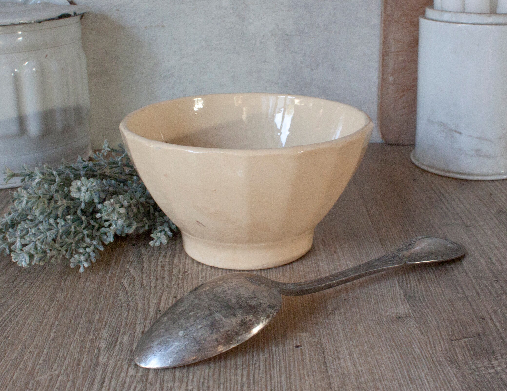 Bol Ancien en Céramique Beige