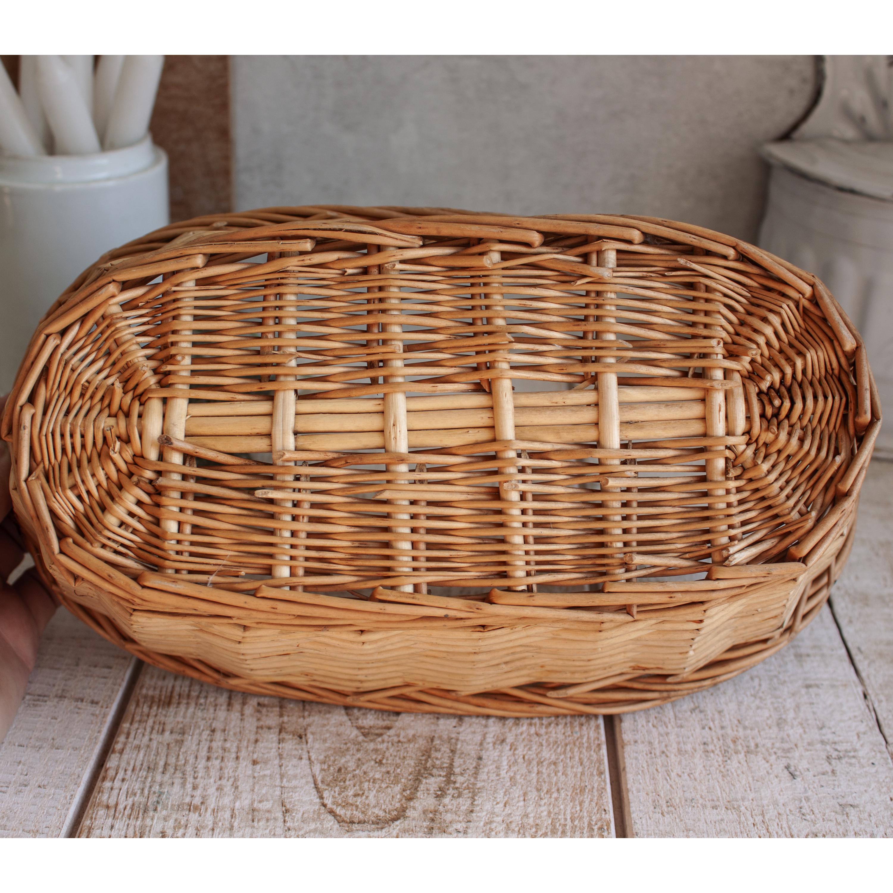 ビンテージ天然素材の楕円形バスケット ナチュラルカラーの小さな楕円形のヴィンテージ籐バスケット - Etsy 日本