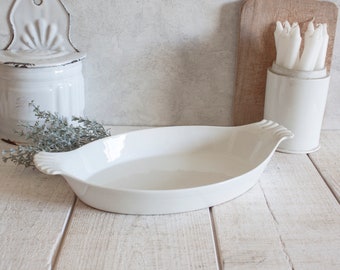 Ovale Vintage-Schale aus weißem Steingut