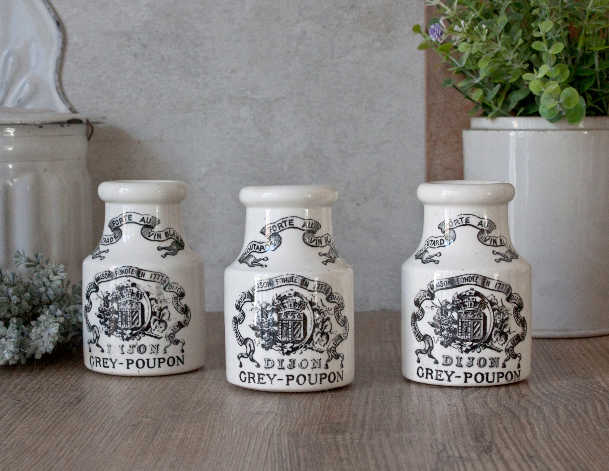 Ensemble de 3 Anciens Pots à Moutarde Digoin Sarreguemines Grey Poupon en Terre Fer