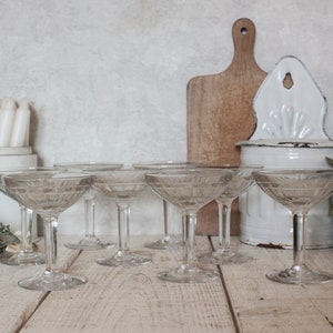 Set of 8 Vintage French Clear Glass Bistrot Glasses image 9