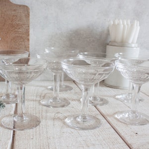 Set of 8 Vintage French Clear Glass Bistrot Glasses image 7