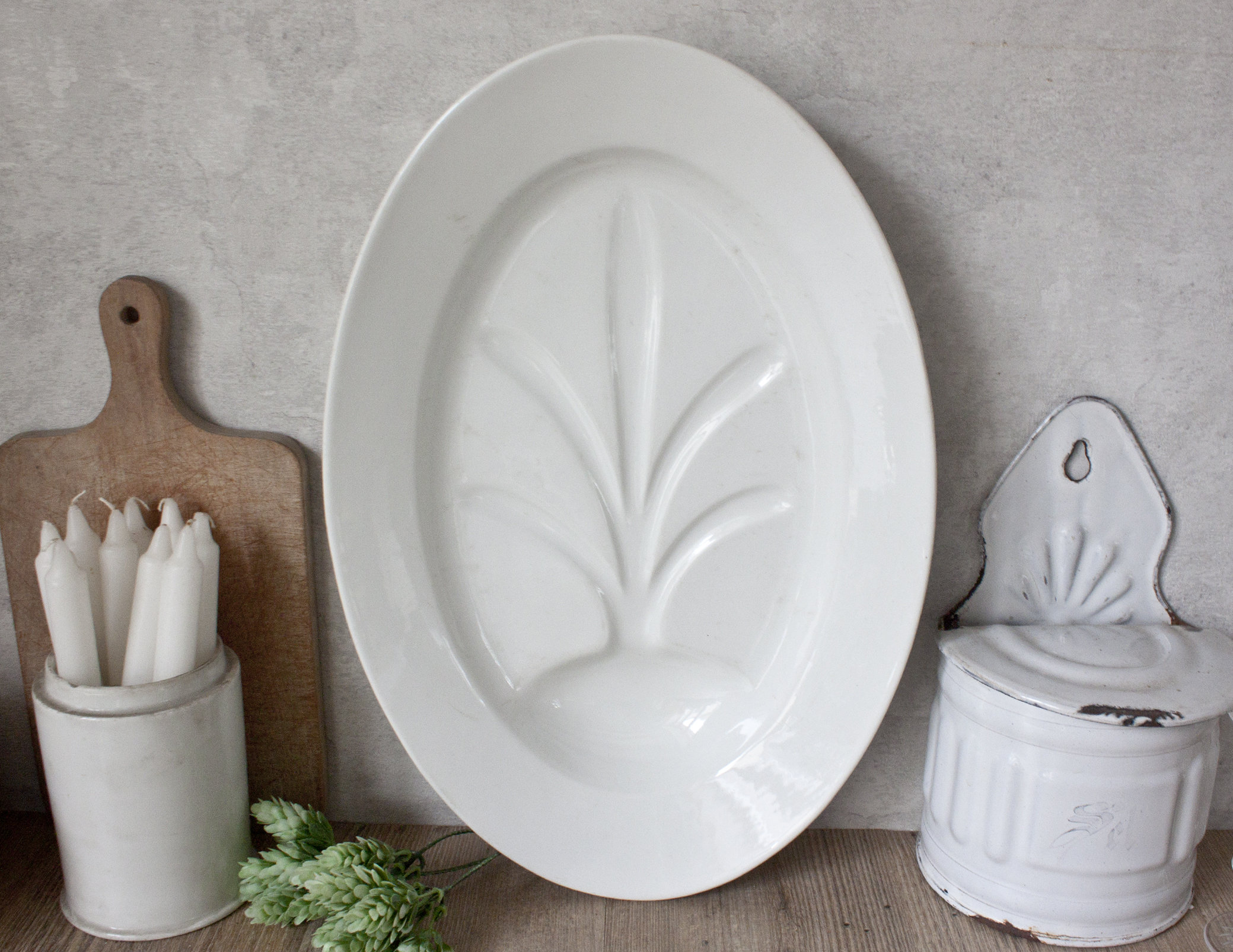 Grand Plat à Asperges Oval Ancien en Faïence Épaisse Blanche