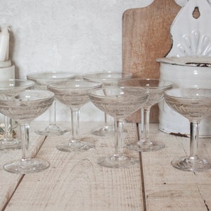 Set of 8 Vintage French Clear Glass Bistrot Glasses image 10