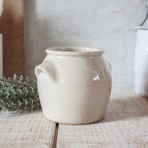 Kleiner Vintage-Steinguttopf in Hellbeige
