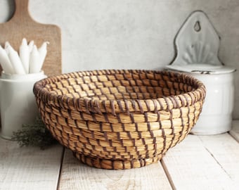 ナチュラルカラーの小さな楕円形のヴィンテージ籐バスケット - Etsy 日本