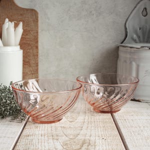 Ensemble de 2 bols en verre rose ARCOROC, modèle rosaline