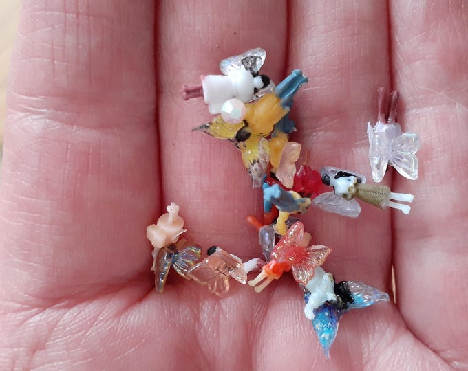 Vintage Assemblage Tiny Diorama Items Miniatures Mini Upcycle Art Craft ...