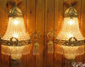 Par de apliques de cristal estilo imperio / Lámparas de cesta en tono dorado, Prism Drops