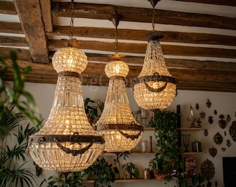 Lámpara de araña cónica con guirnalda de cristal y cesta francesa