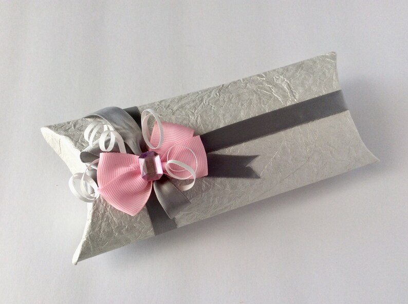 Set of 4 Party favor pillow box favor Custom made large pillow box
