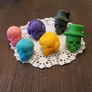 Lot de 6 crânes en sucre couleur VRAIE calaveras des azucar ofrenda dia de muertos crânes en sucre VIERGES jour des morts crâne crânes modernes