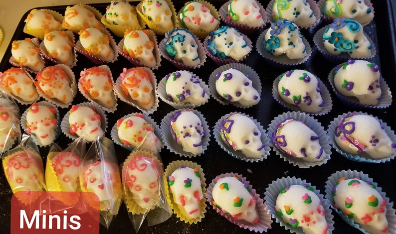 Traditional Real Sugar Skulls Calaveras de Azucar Day of the mini (set of 20)