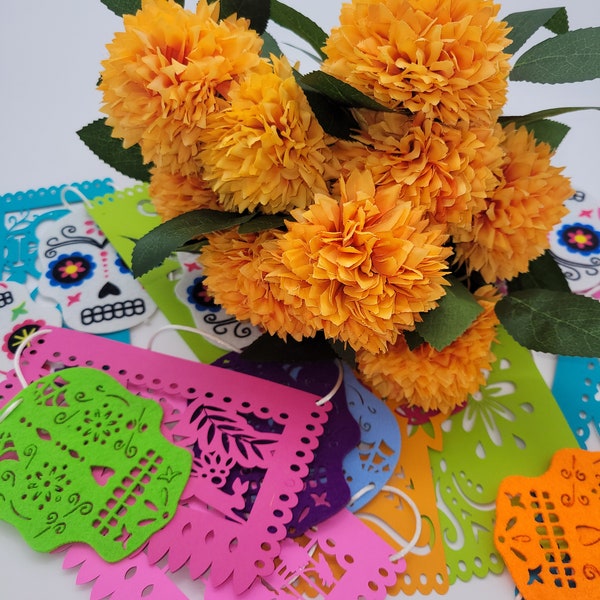 Guirlande et fleurs de crâne de sucre, Papel Picado, Dia de Muertos, Ofrendas, Autel, Coco Party, Calaveras de azucar, Flores para ofrenda