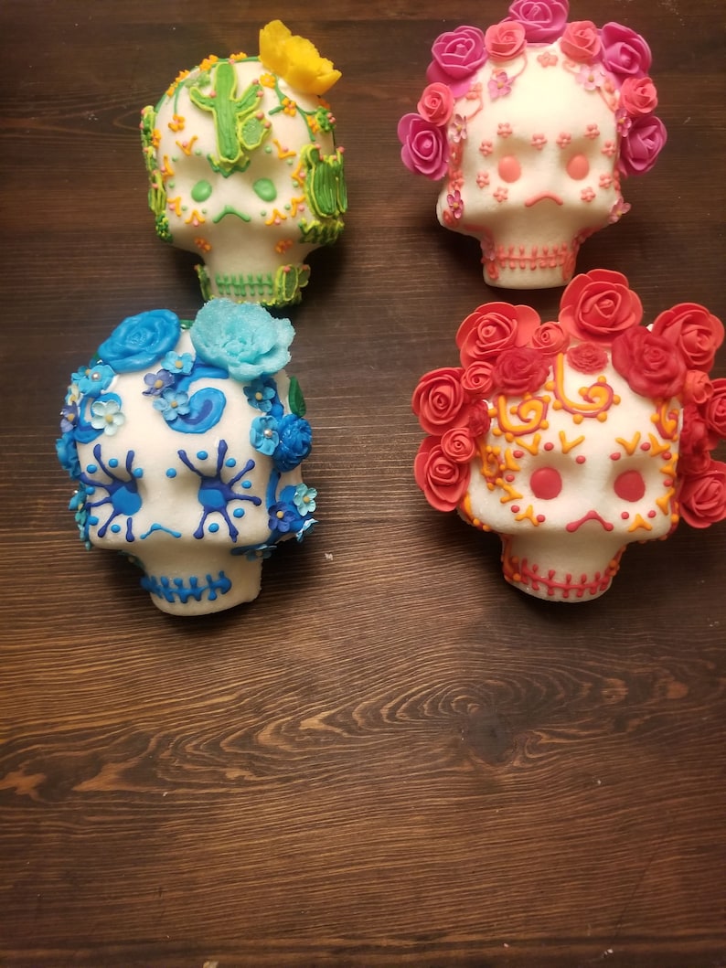 Traditional Real Sugar Skulls Calaveras de Azucar Day of the image 8