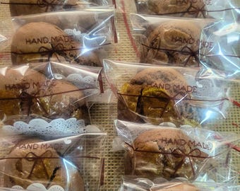 30 Galletas de Chocolate con Forma de Corazón / Galletas de San Valentín / Galletas de Corazón Envueltas Individualmente / Set de Regalo de 30 Unidades / Delicias de San Valentín Hechas a Mano